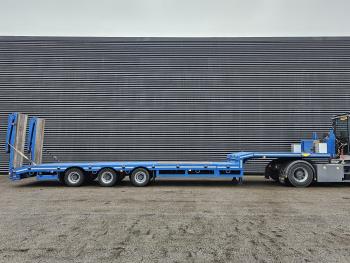 3 AXLE SEMI / EXTENDABLE / HYDR. RAMPEN